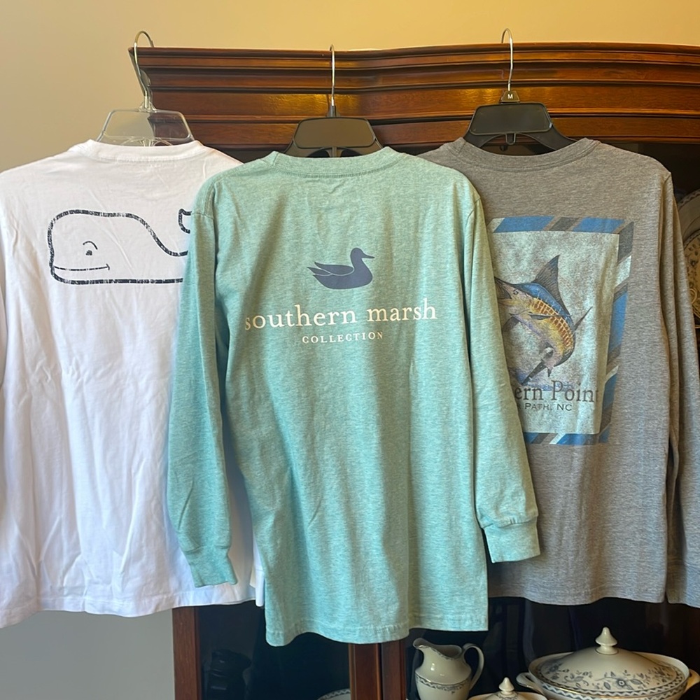 Boys size L long sleeve vineyard vines, Southern marsh